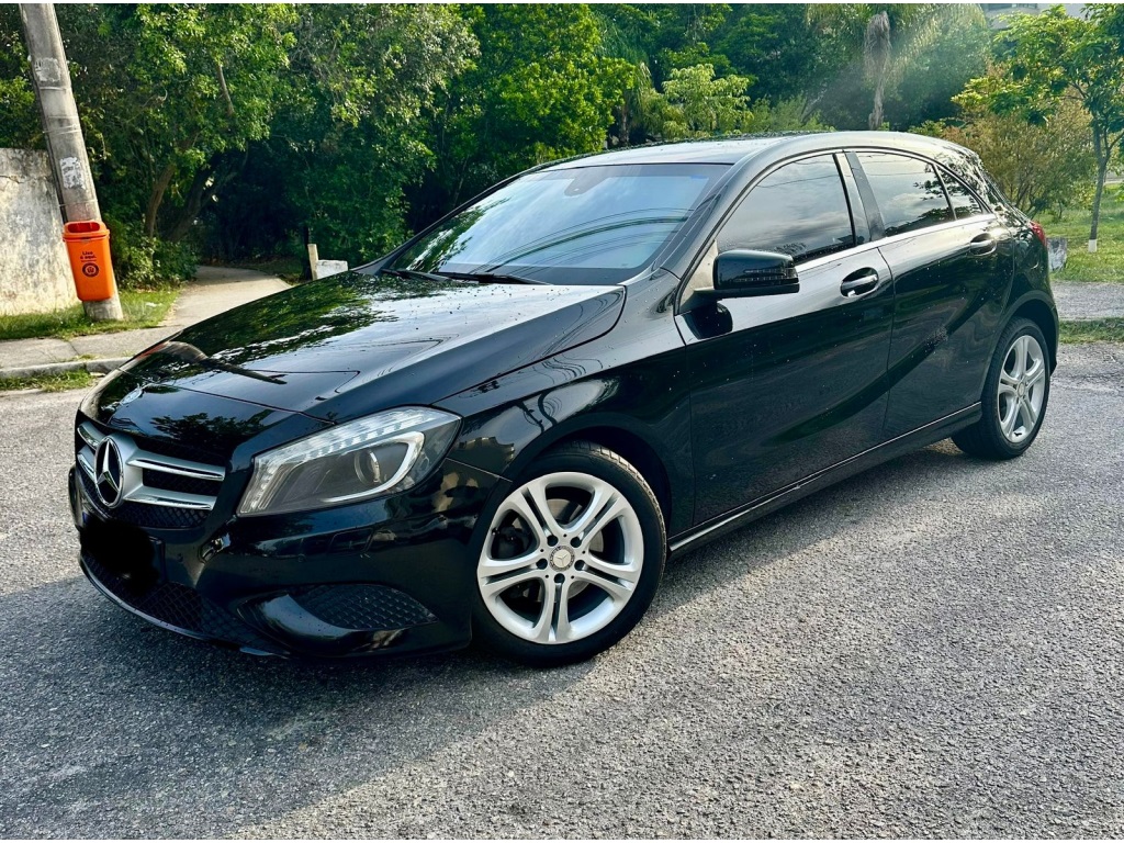 MERCEDES-BENZ A 200
