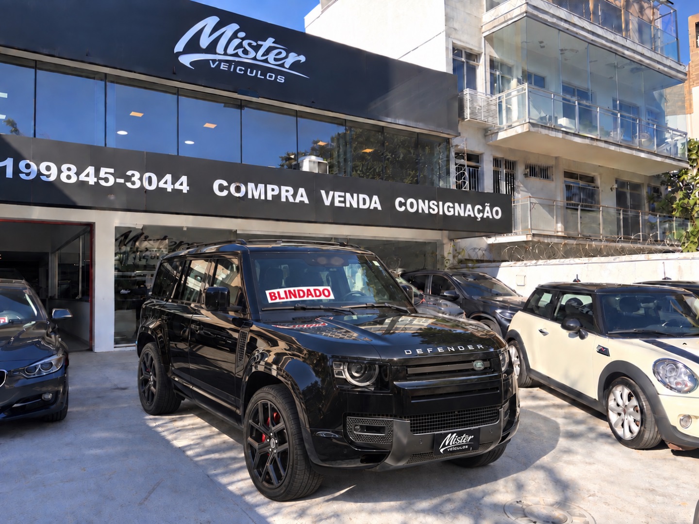 LAND ROVER DEFENDER