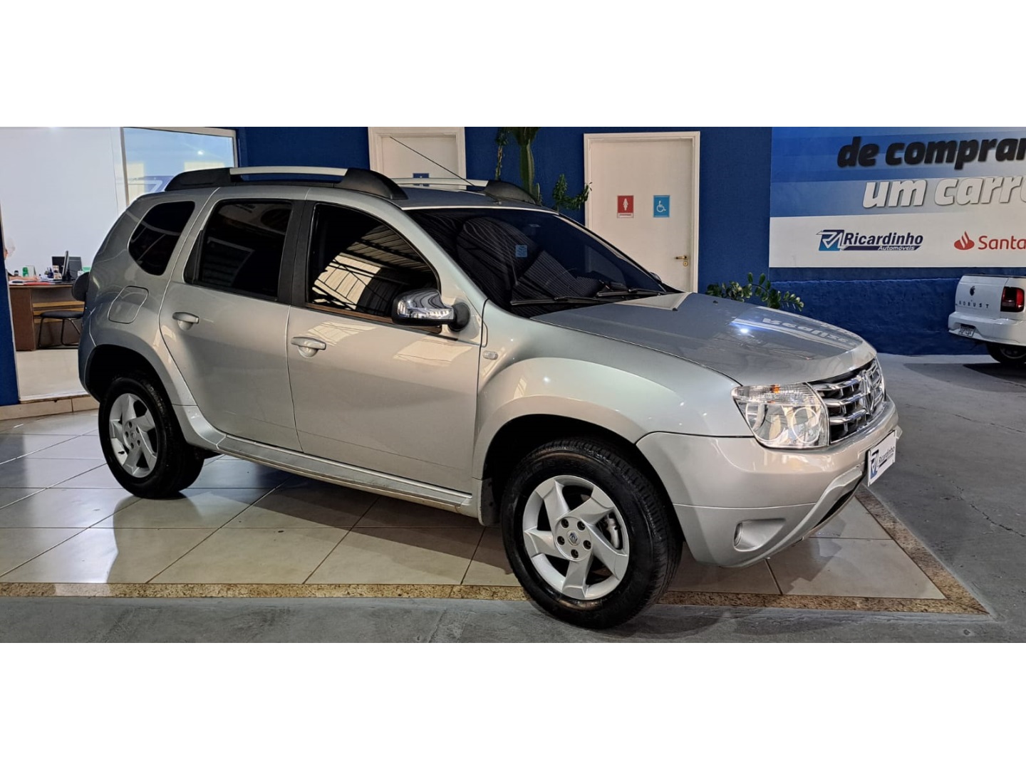 RENAULT DUSTER