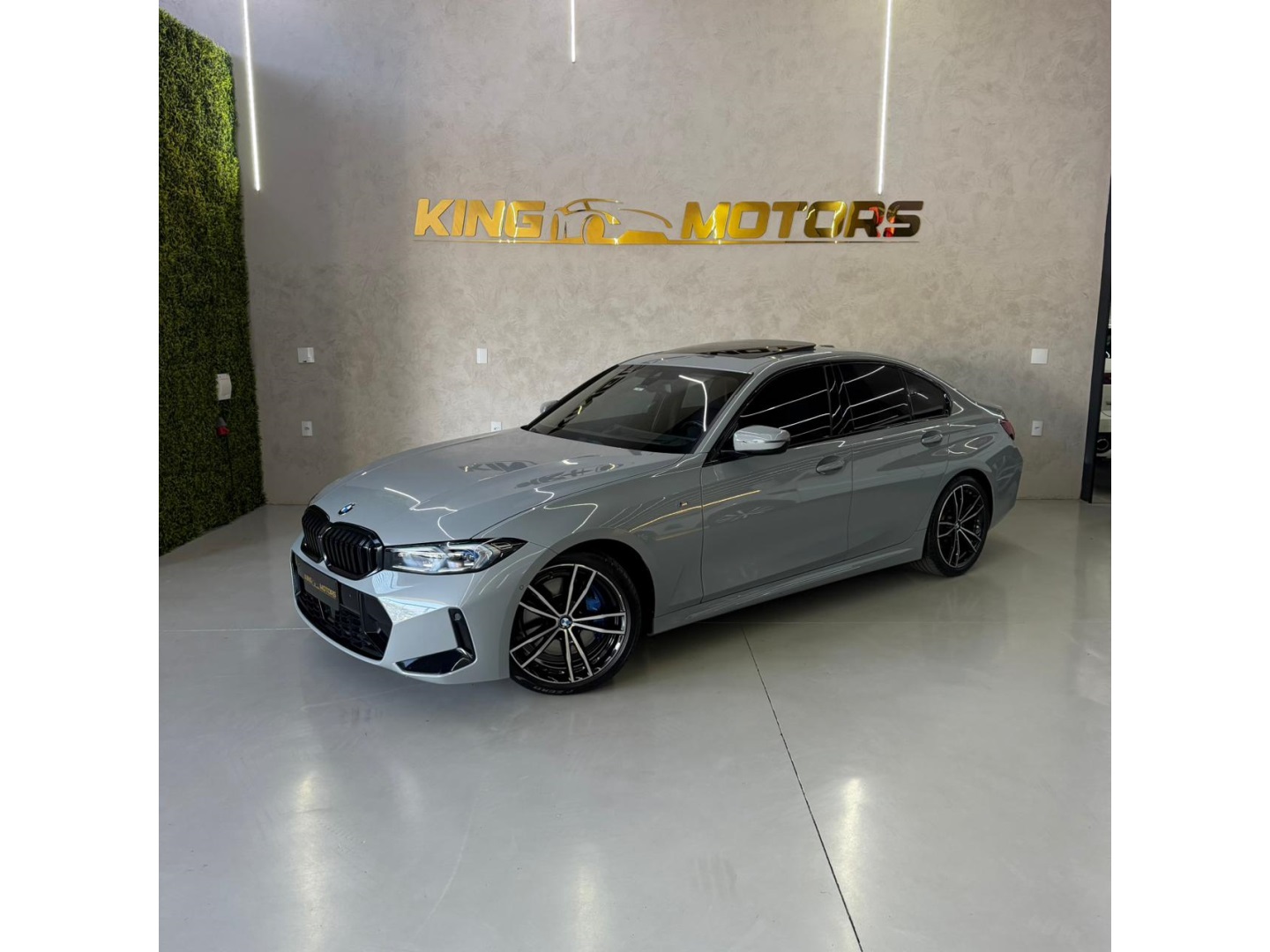 BMW 320i