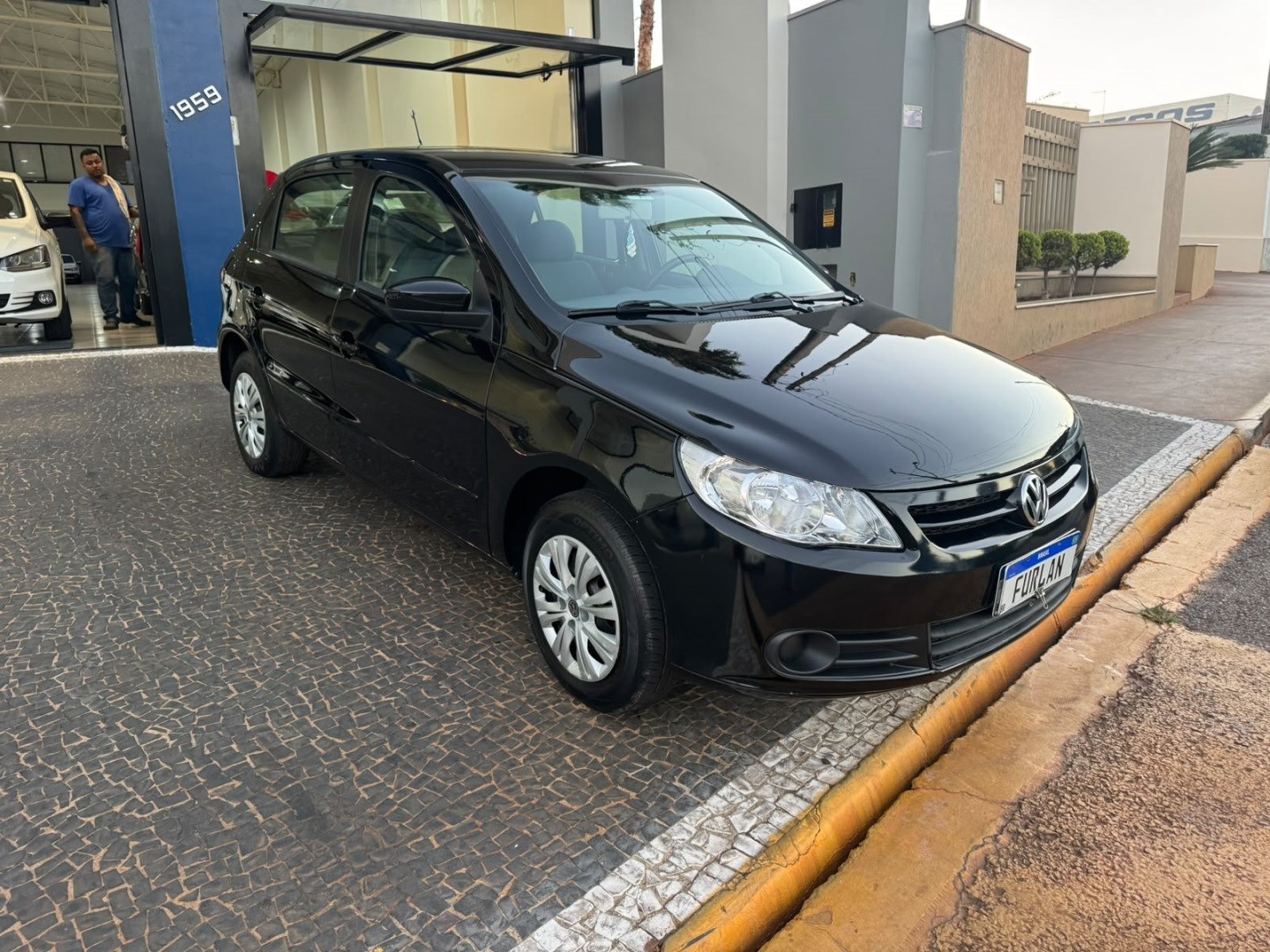 VOLKSWAGEN GOL