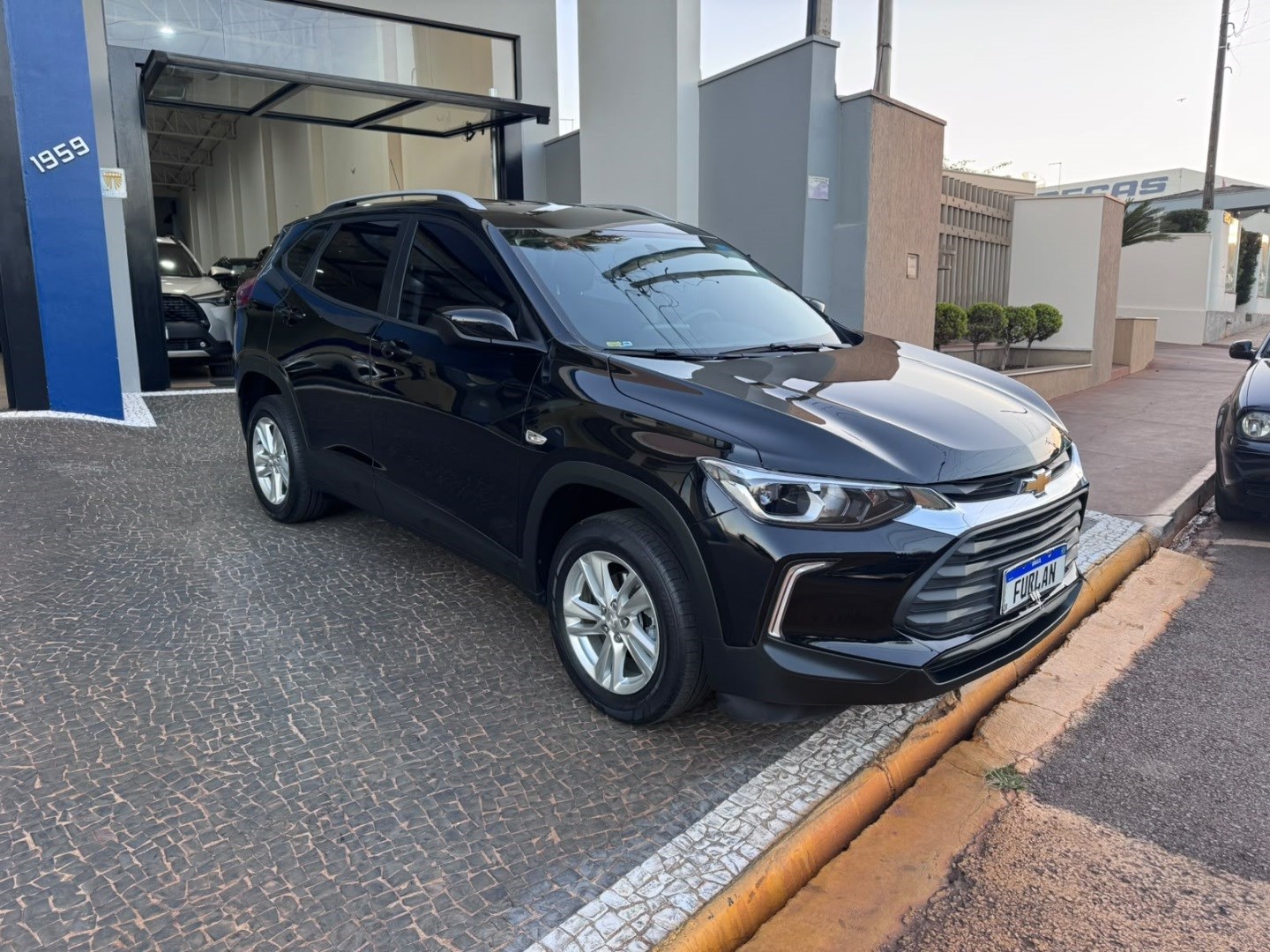 CHEVROLET TRACKER