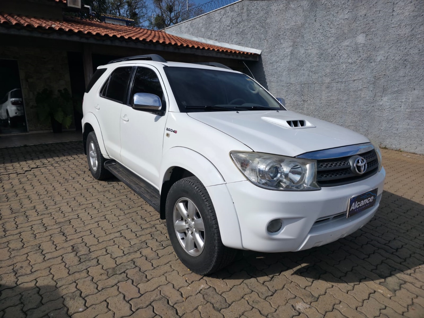 TOYOTA HILUX SW4