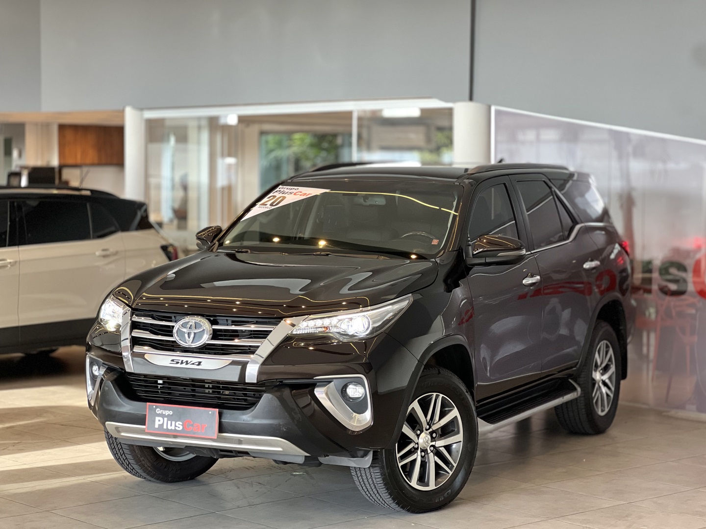 TOYOTA HILUX SW4
