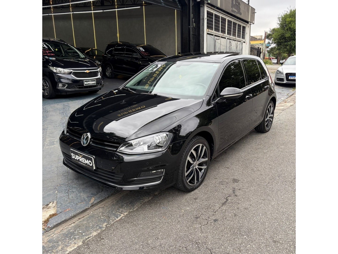 VOLKSWAGEN GOLF