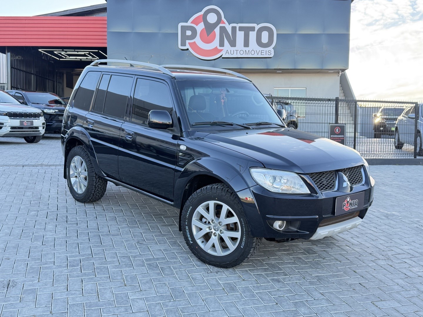 MITSUBISHI PAJERO TR4