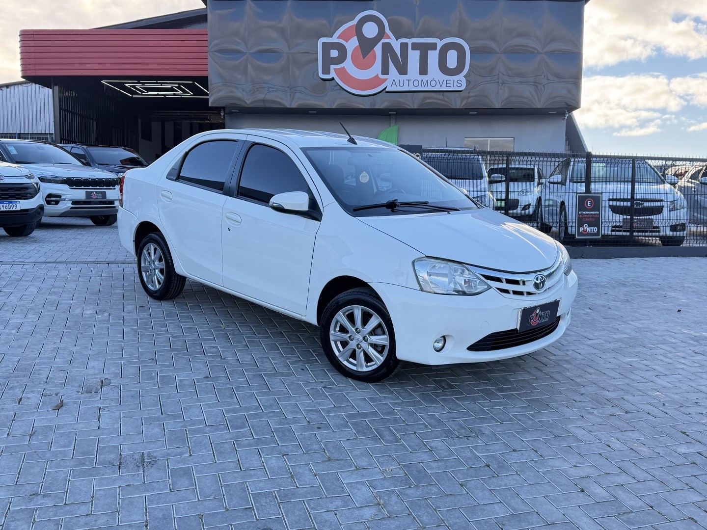 TOYOTA ETIOS