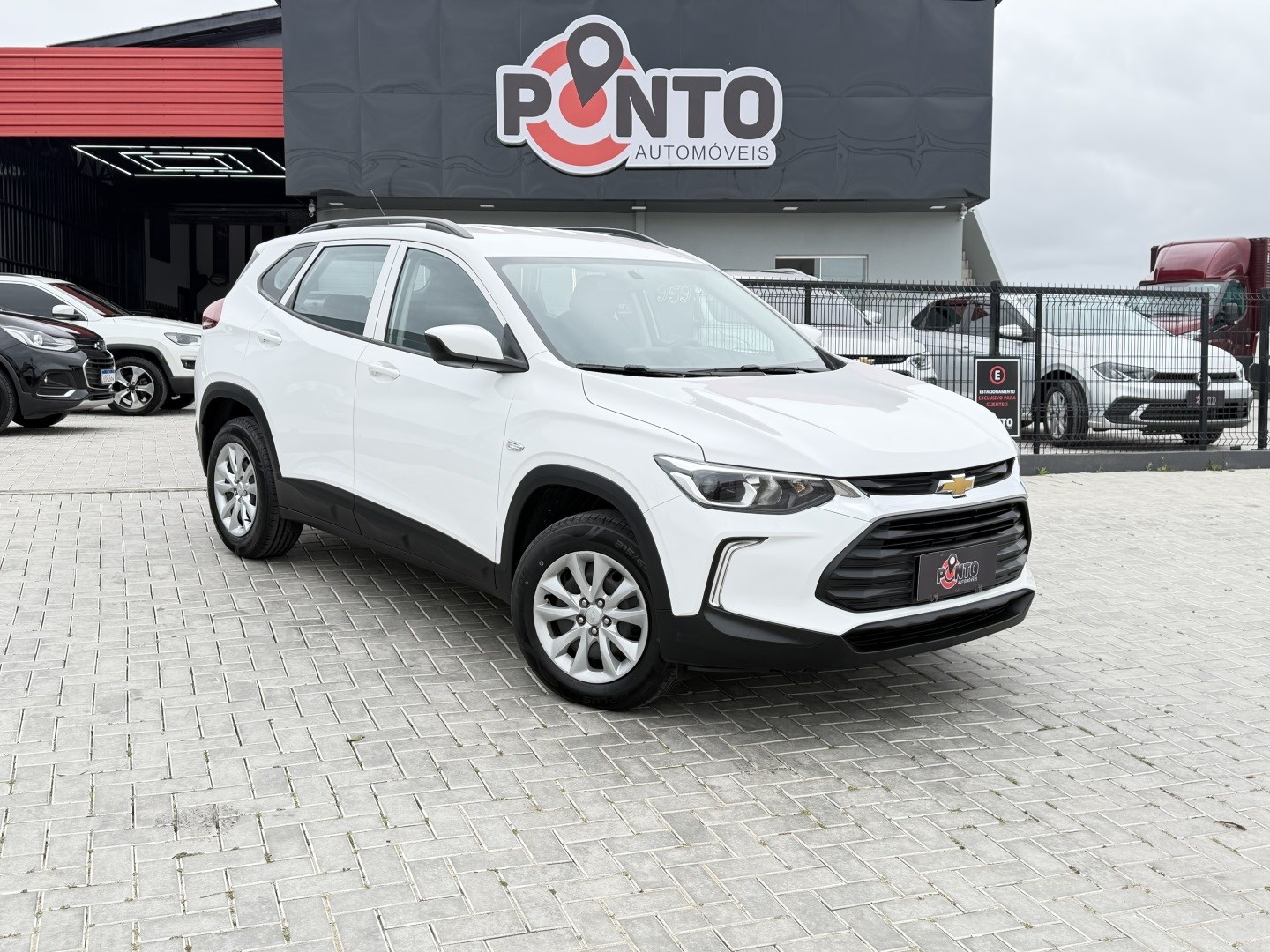 CHEVROLET TRACKER