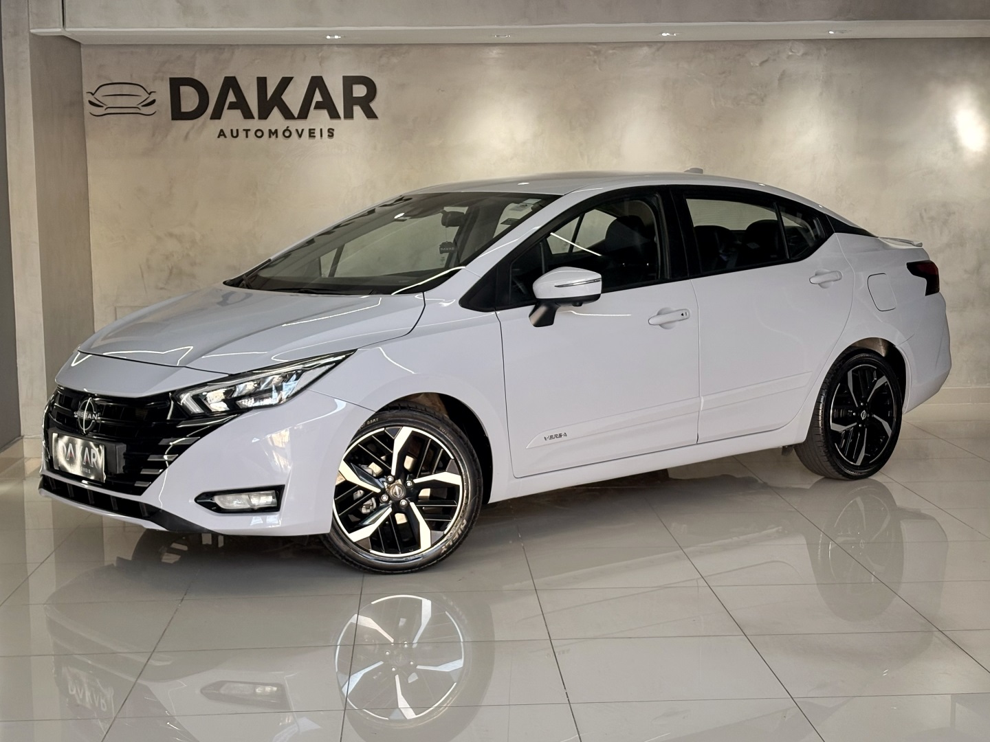 NISSAN VERSA