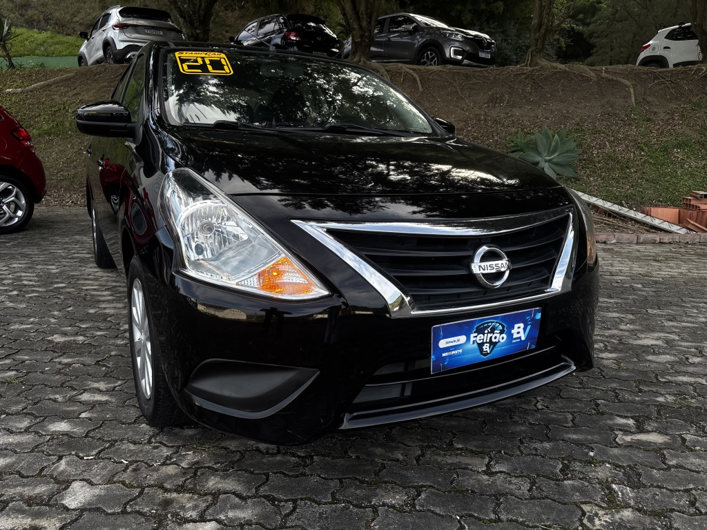 NISSAN VERSA