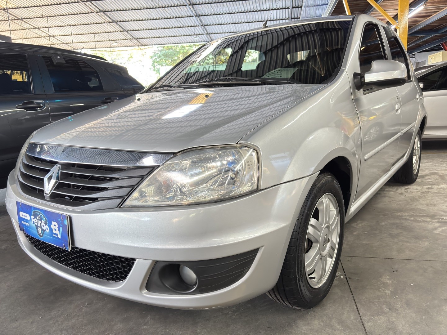 RENAULT LOGAN 1.6 EXPRESSION 16V FLEX 4P AUTOMÁTICO