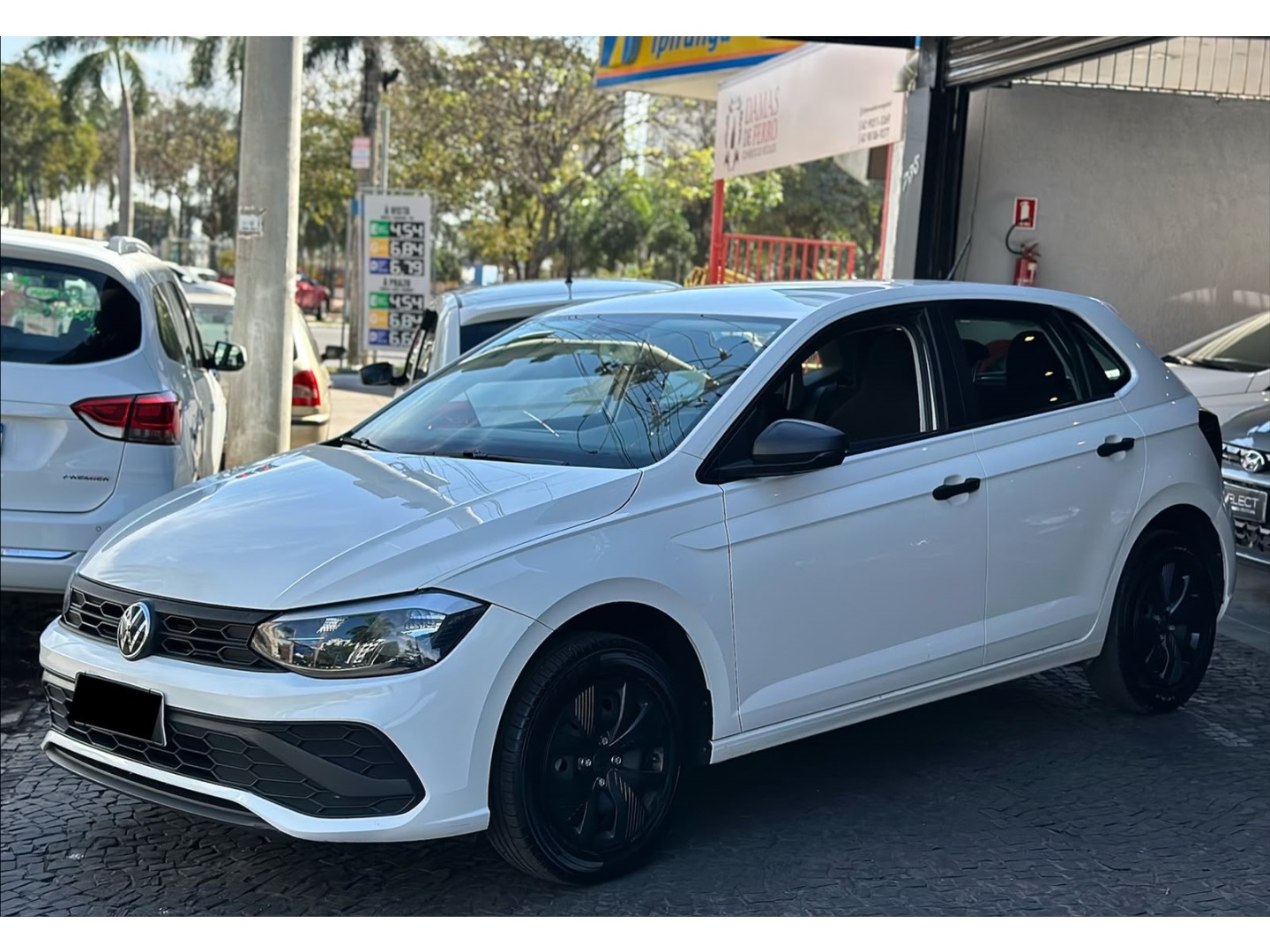 VOLKSWAGEN POLO