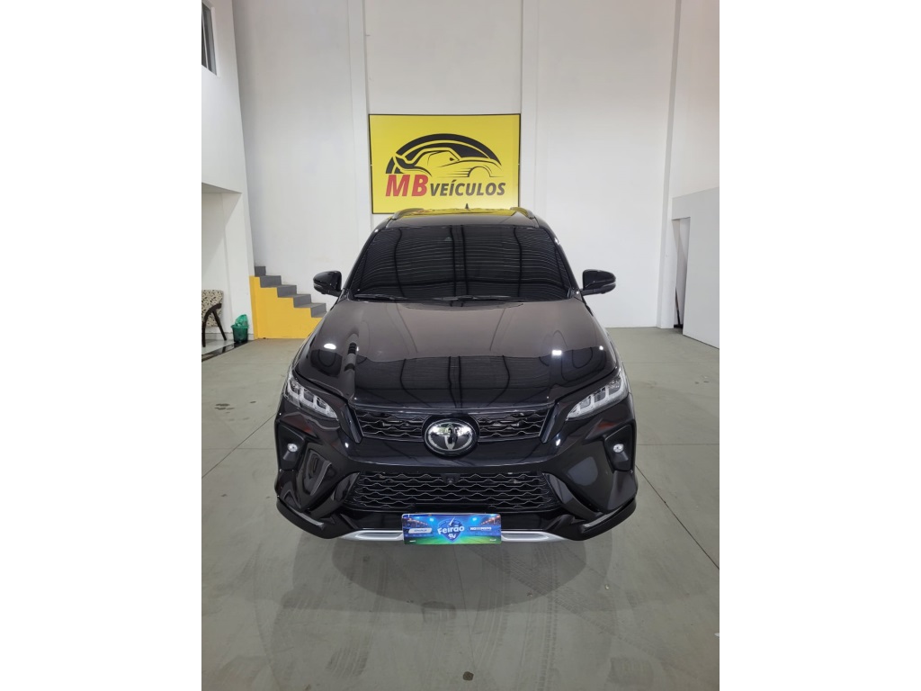TOYOTA HILUX SW4