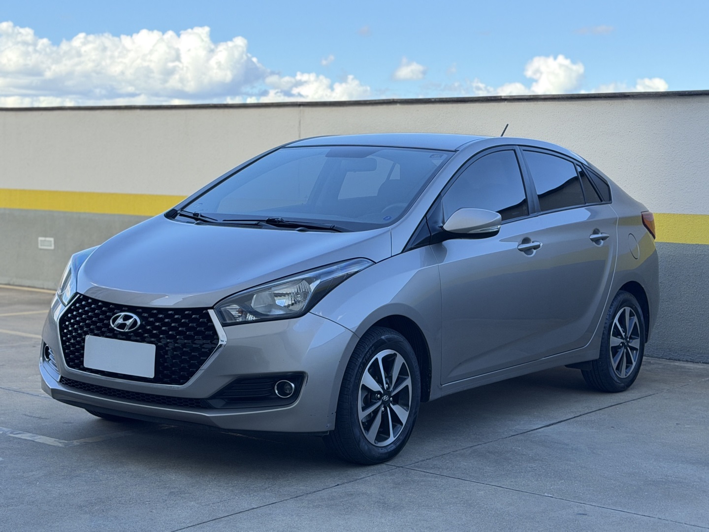 HYUNDAI HB20S