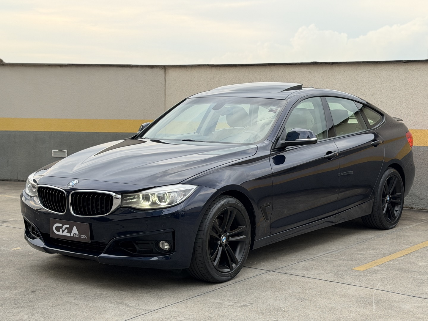 BMW 320i