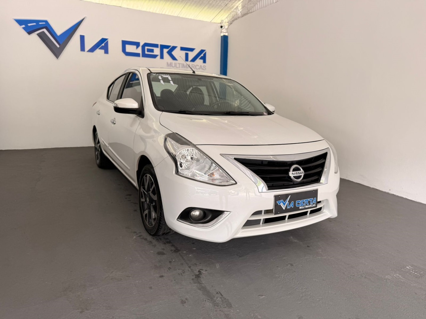 NISSAN VERSA