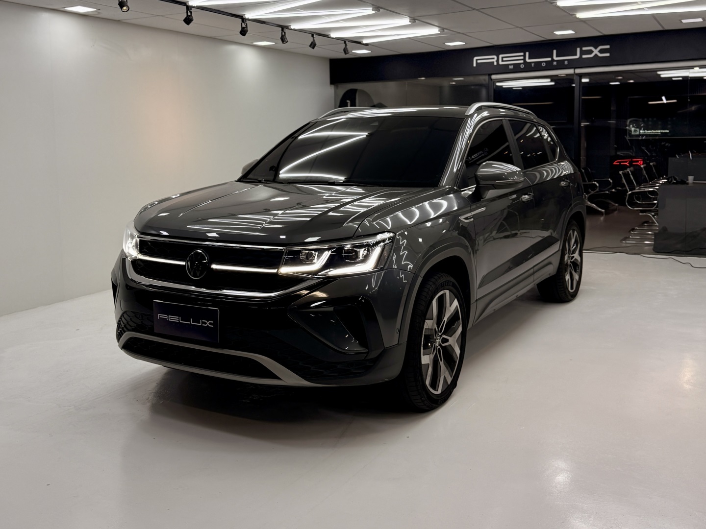 VOLKSWAGEN TAOS