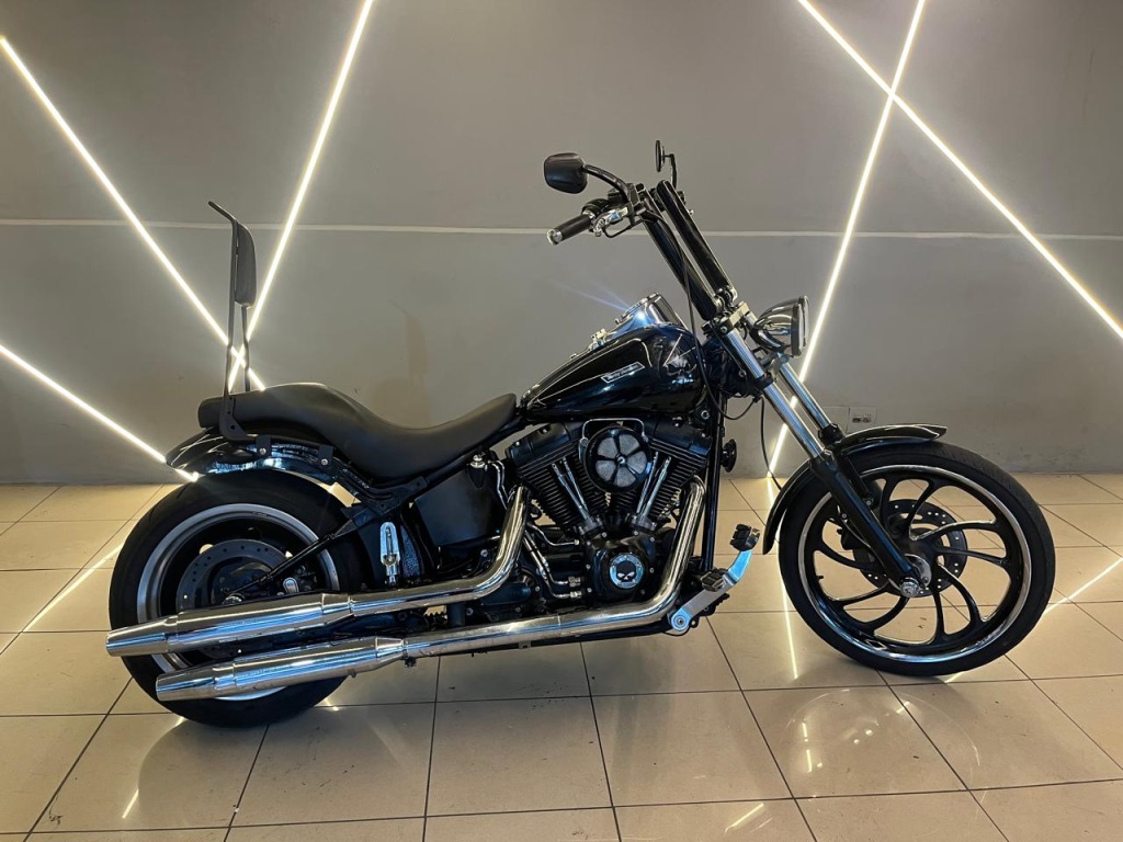 HARLEY-DAVIDSON SOFTAIL CLASSIC