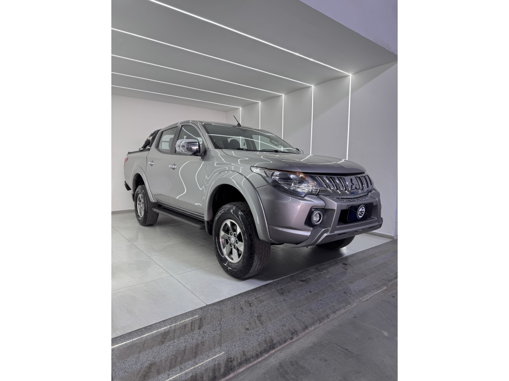 MITSUBISHI L200 TRITON