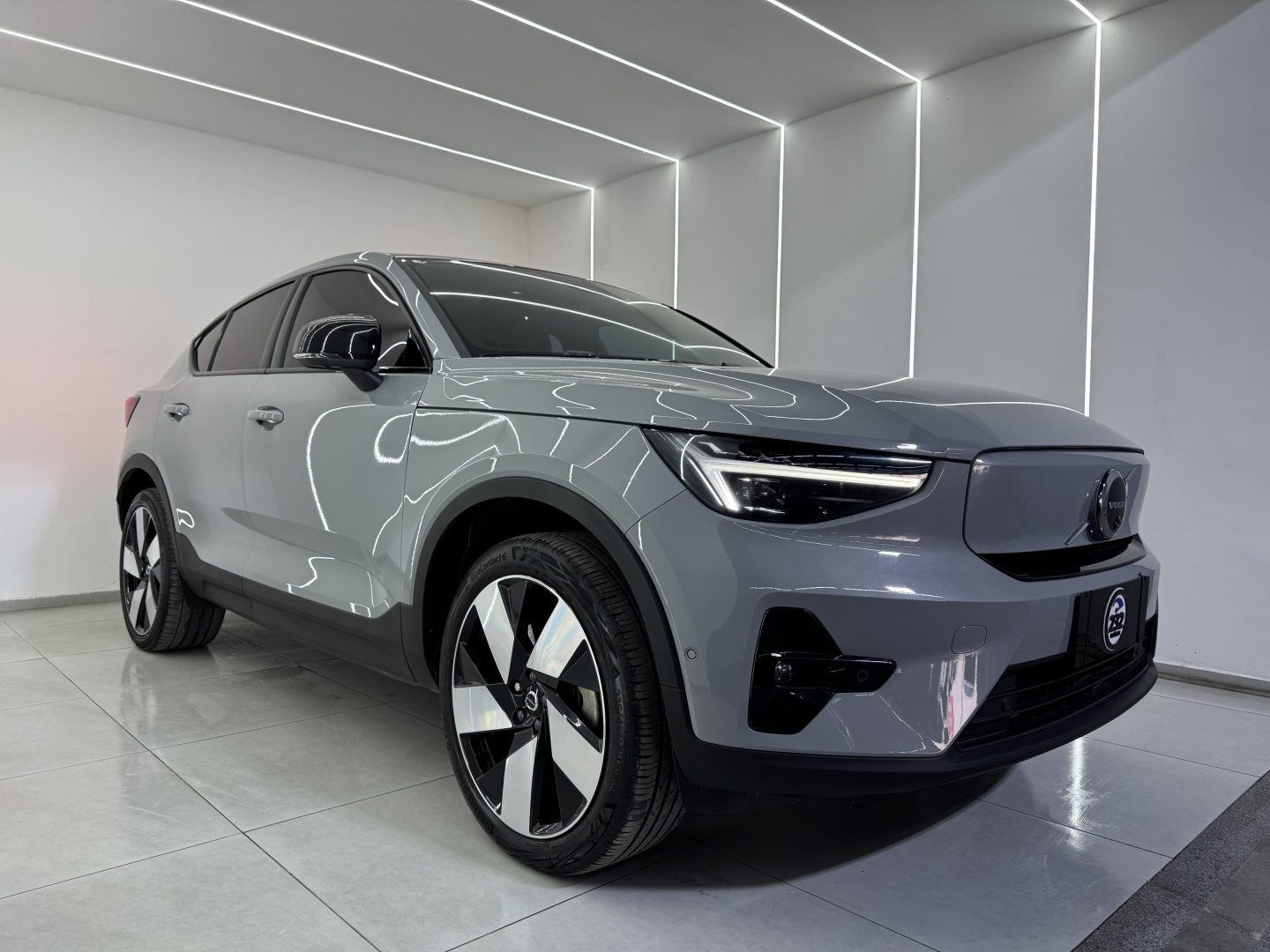 VOLVO C40