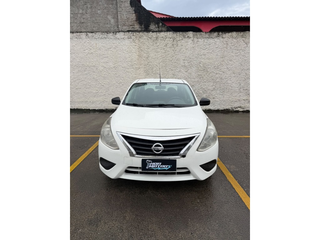 NISSAN VERSA
