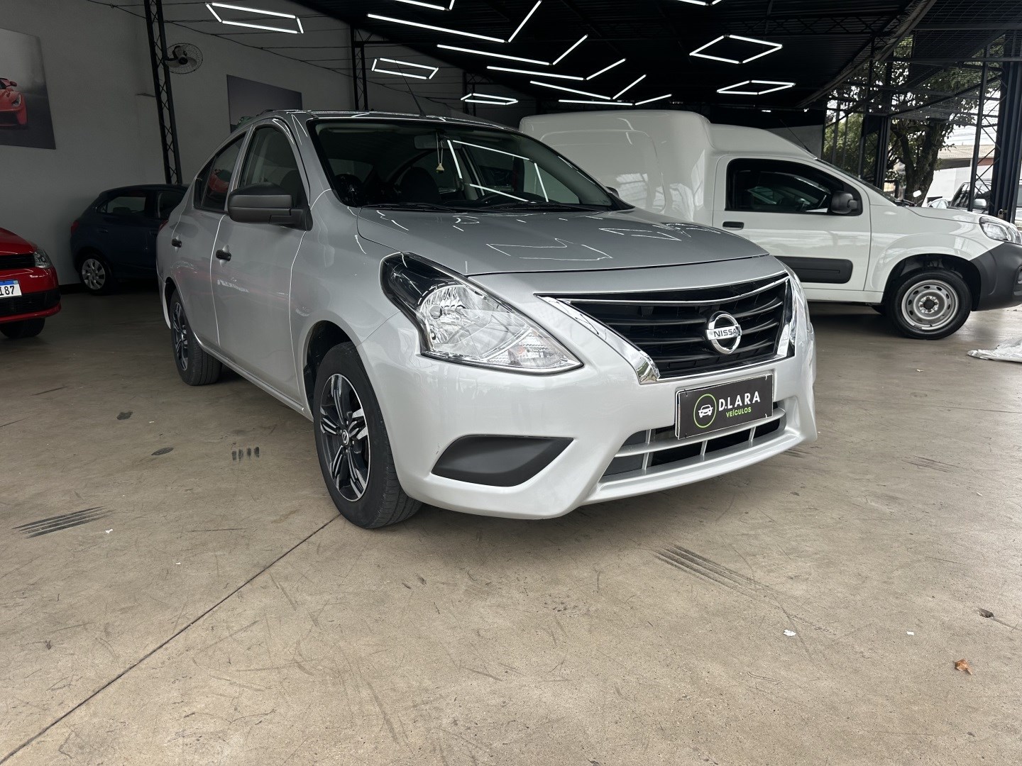 NISSAN VERSA