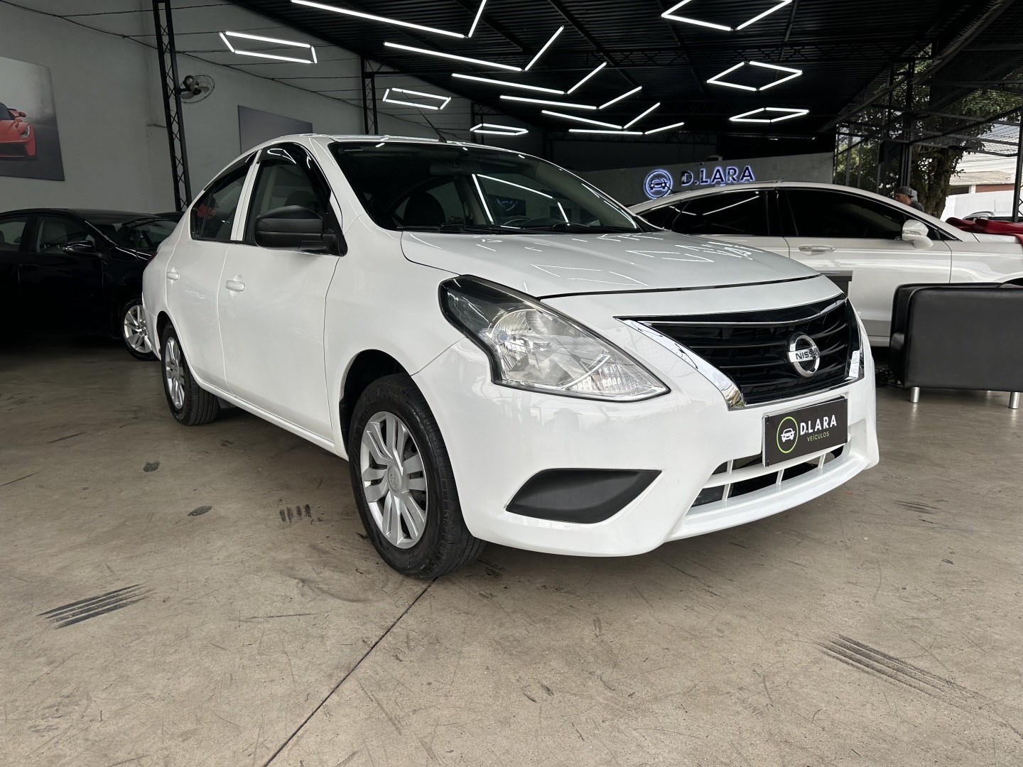 NISSAN VERSA