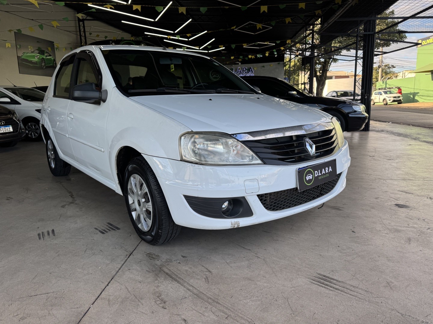 RENAULT LOGAN