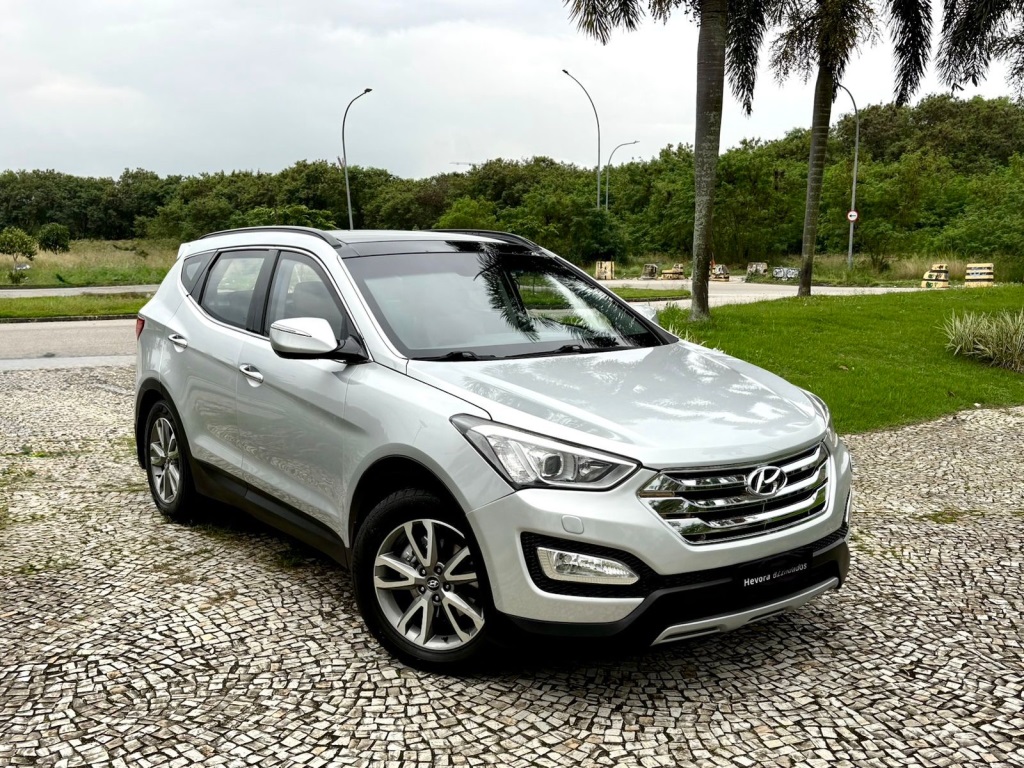 HYUNDAI GRAND SANTA FÉ