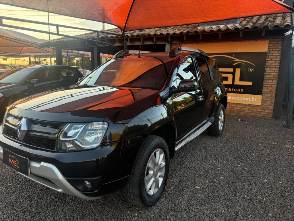 RENAULT DUSTER