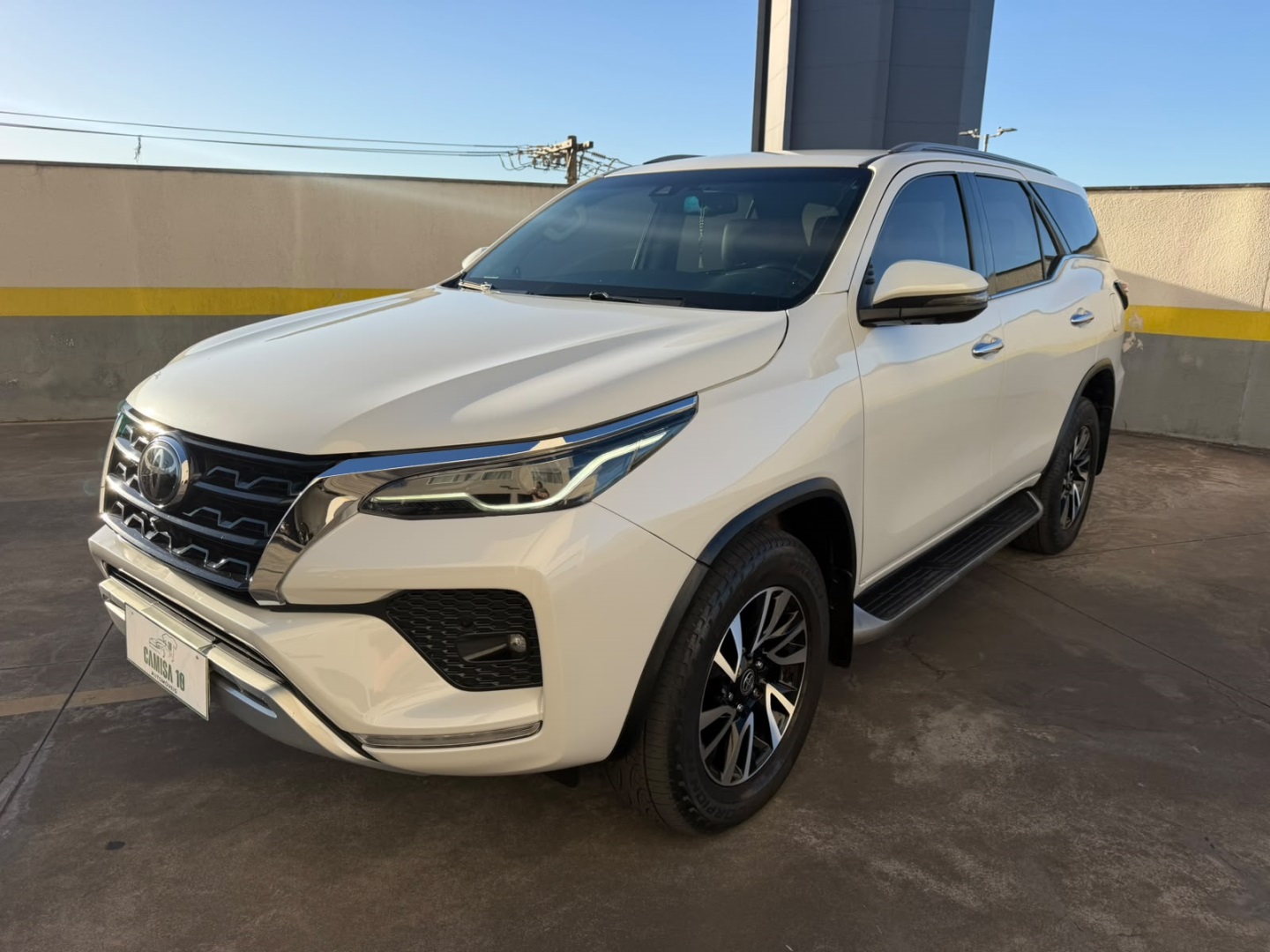 TOYOTA HILUX SW4