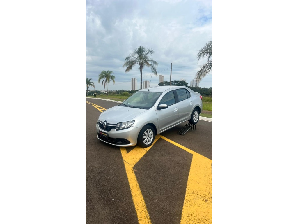 RENAULT LOGAN