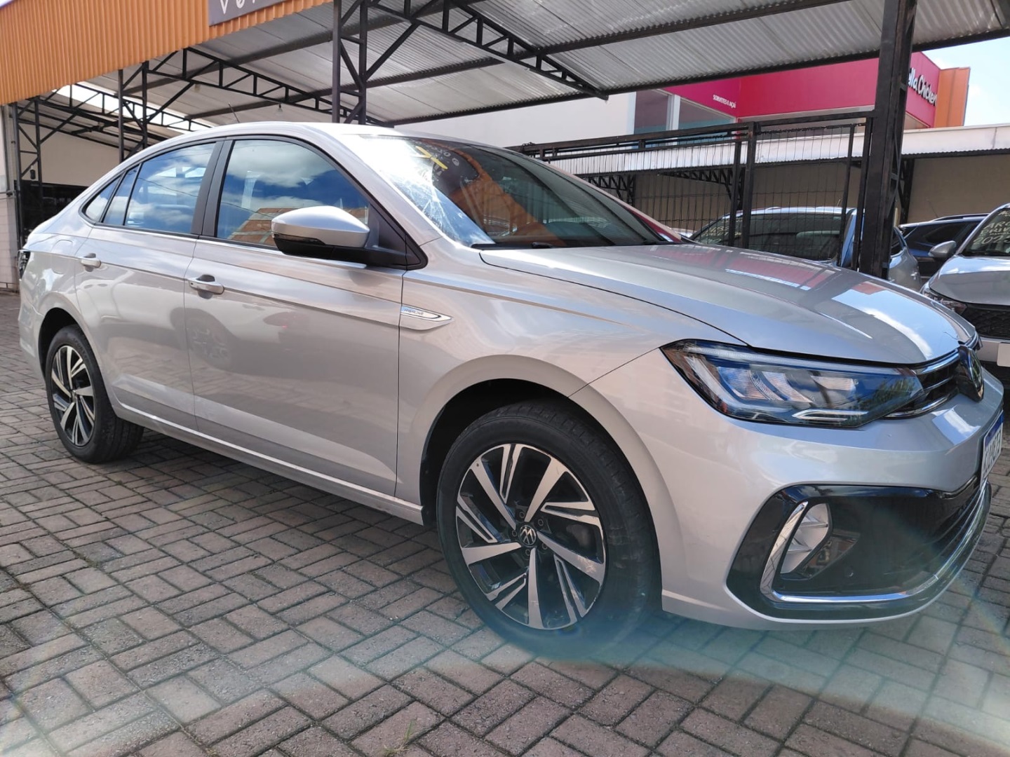VOLKSWAGEN VIRTUS