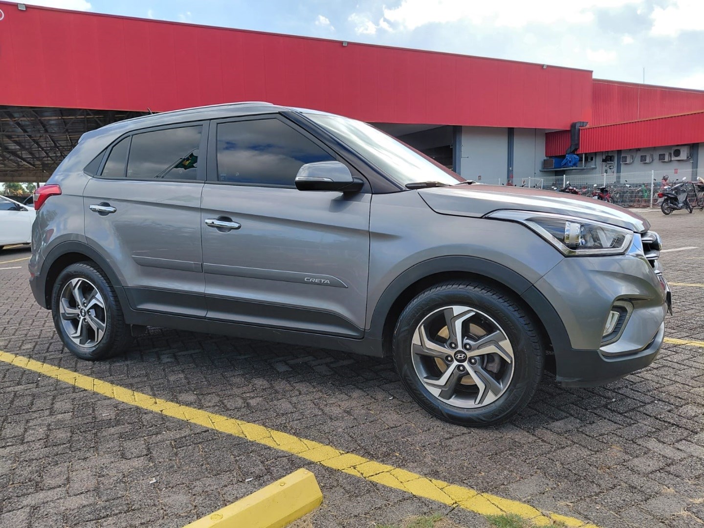 HYUNDAI CRETA