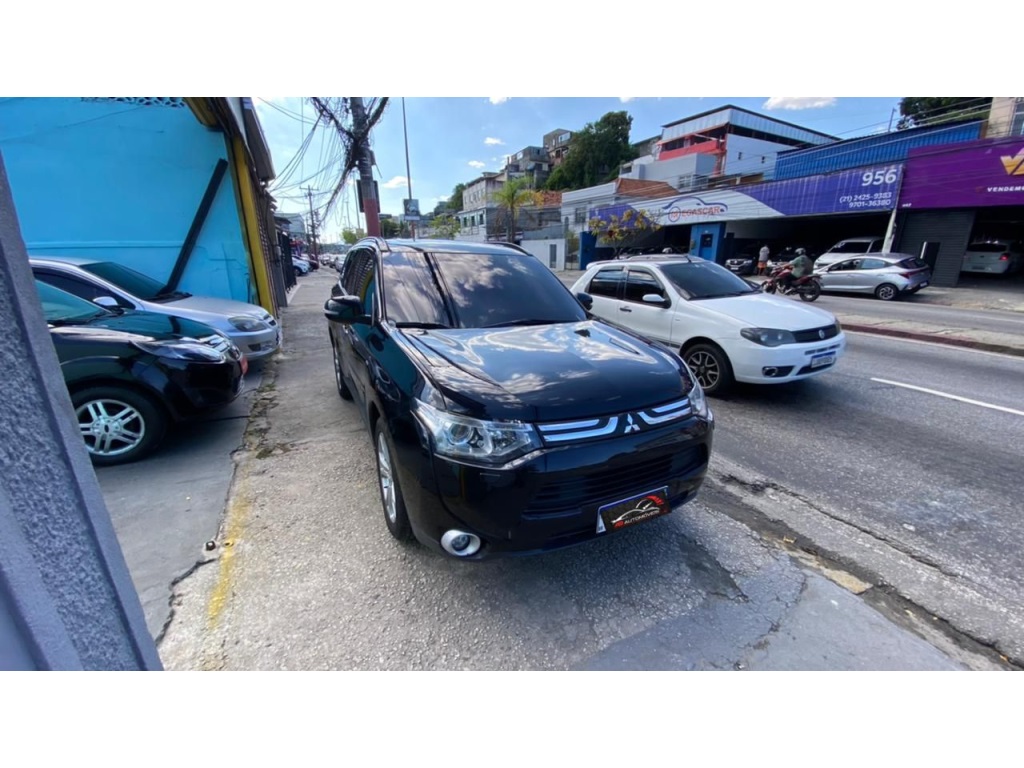 MITSUBISHI OUTLANDER