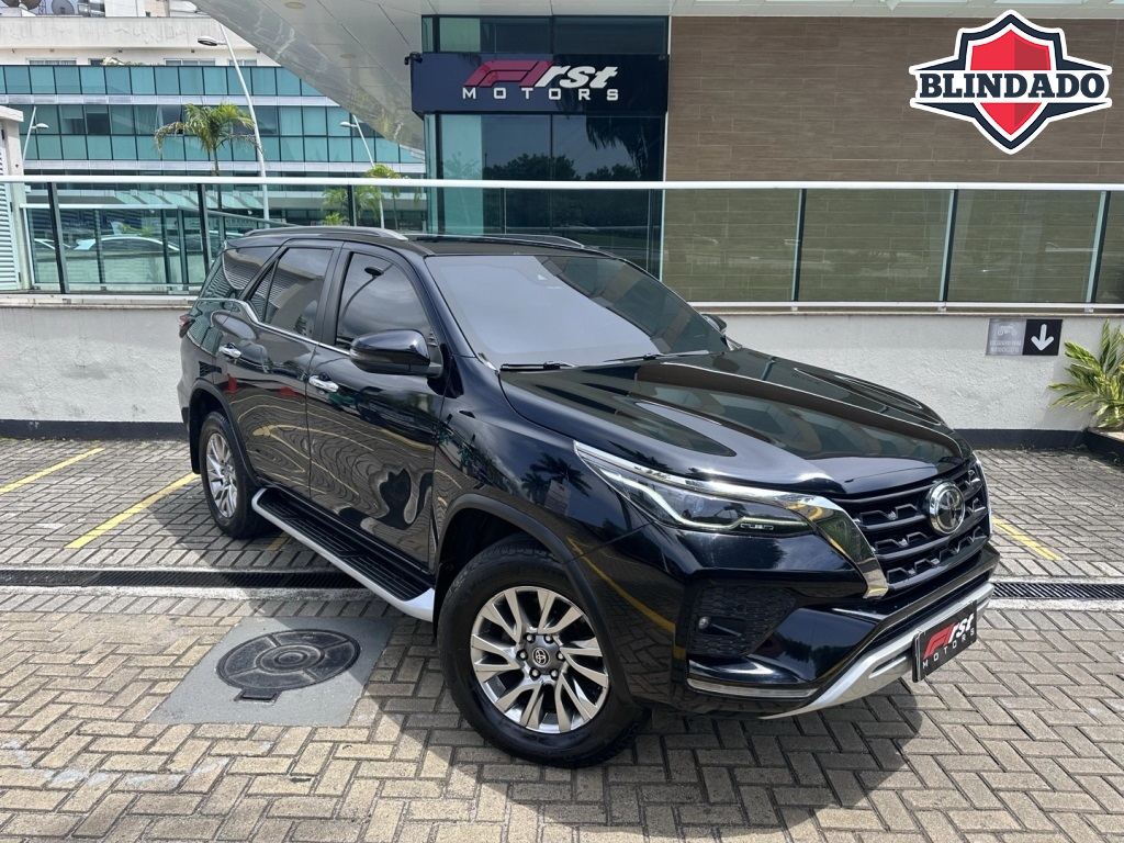 TOYOTA HILUX SW4