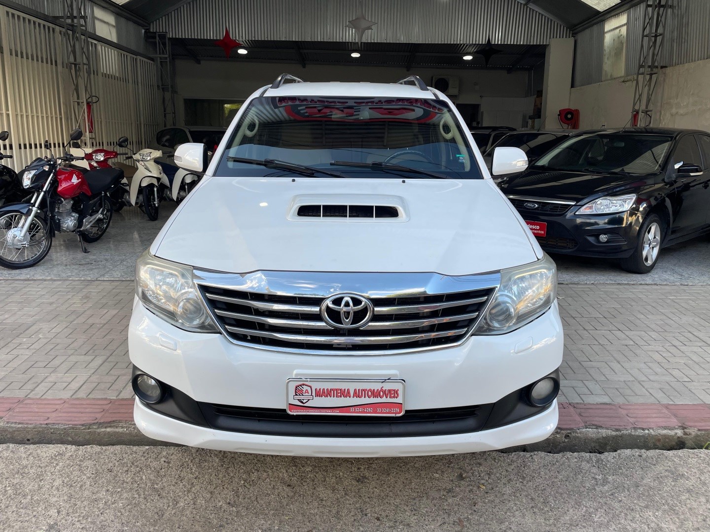TOYOTA HILUX SW4