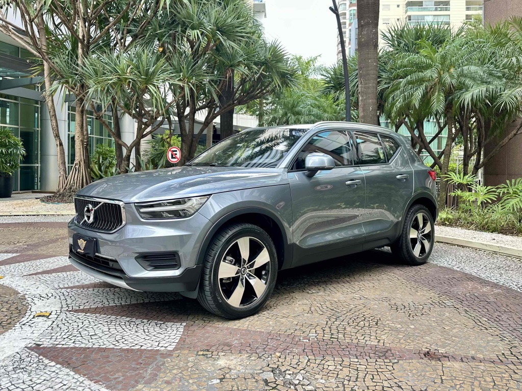 VOLVO XC 40