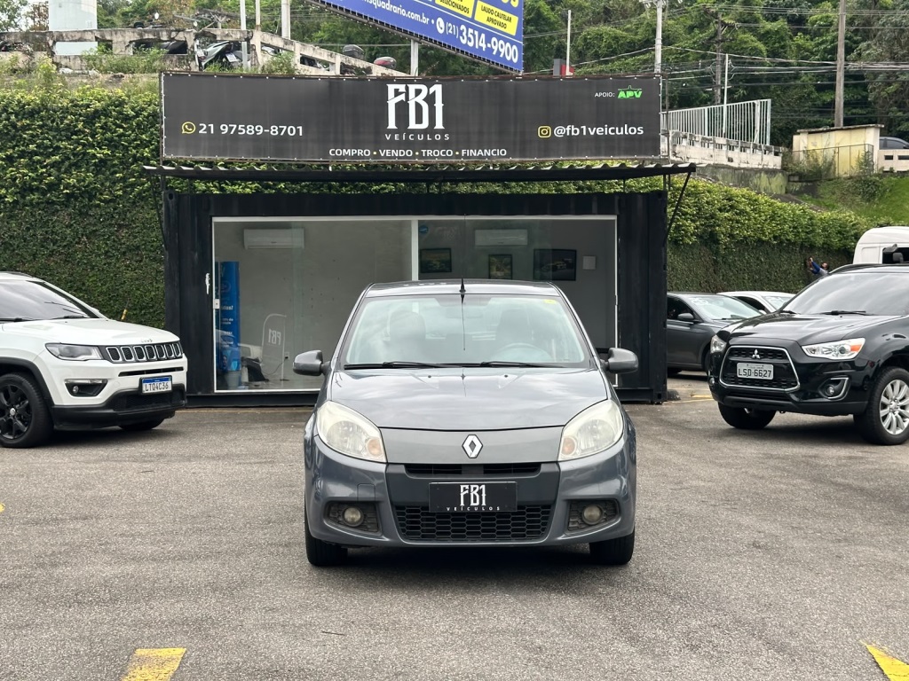 RENAULT SANDERO