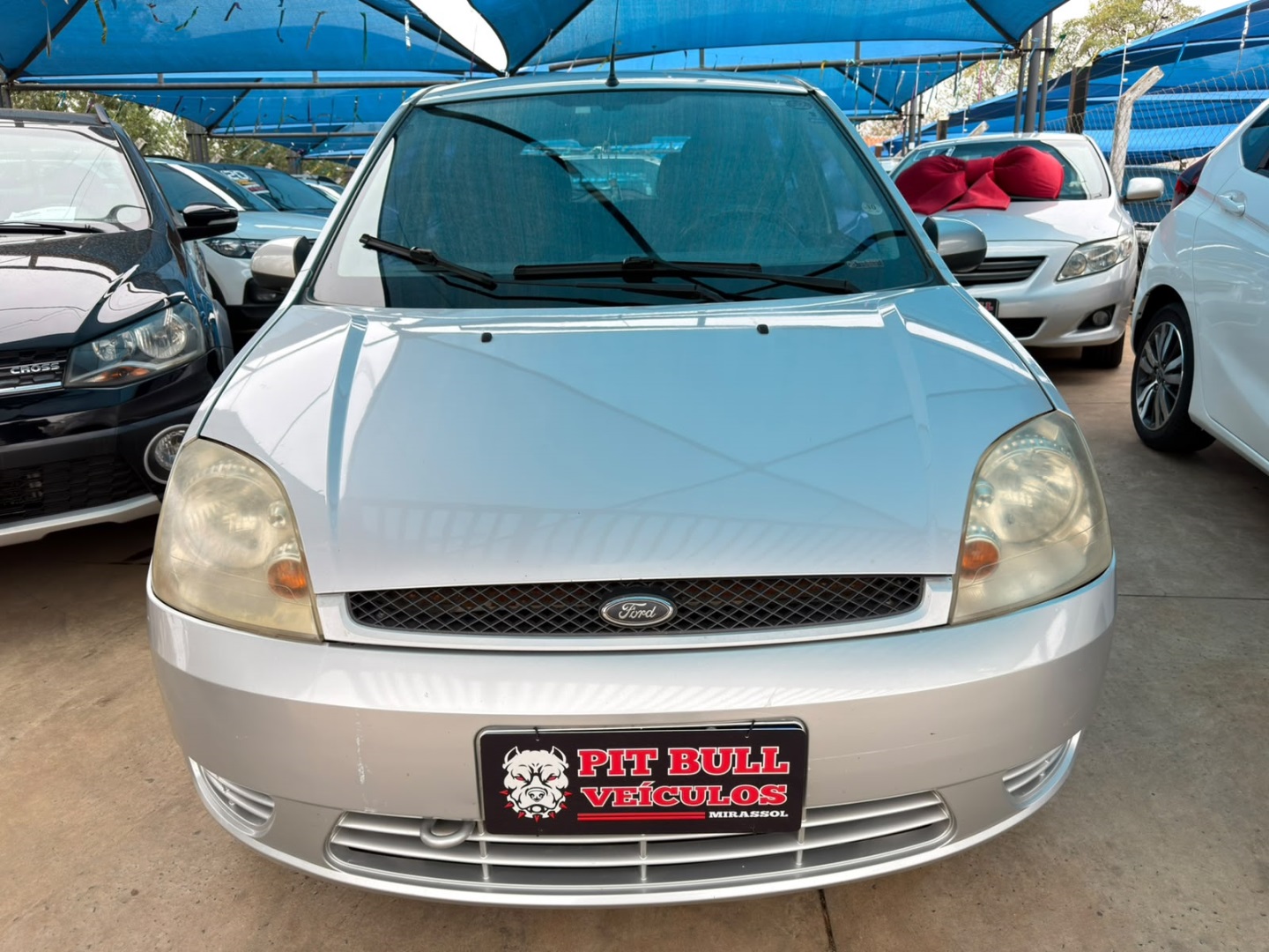 Ford Fiesta 1.0 MPI 8V Gasolina 4P Manual - foto 2