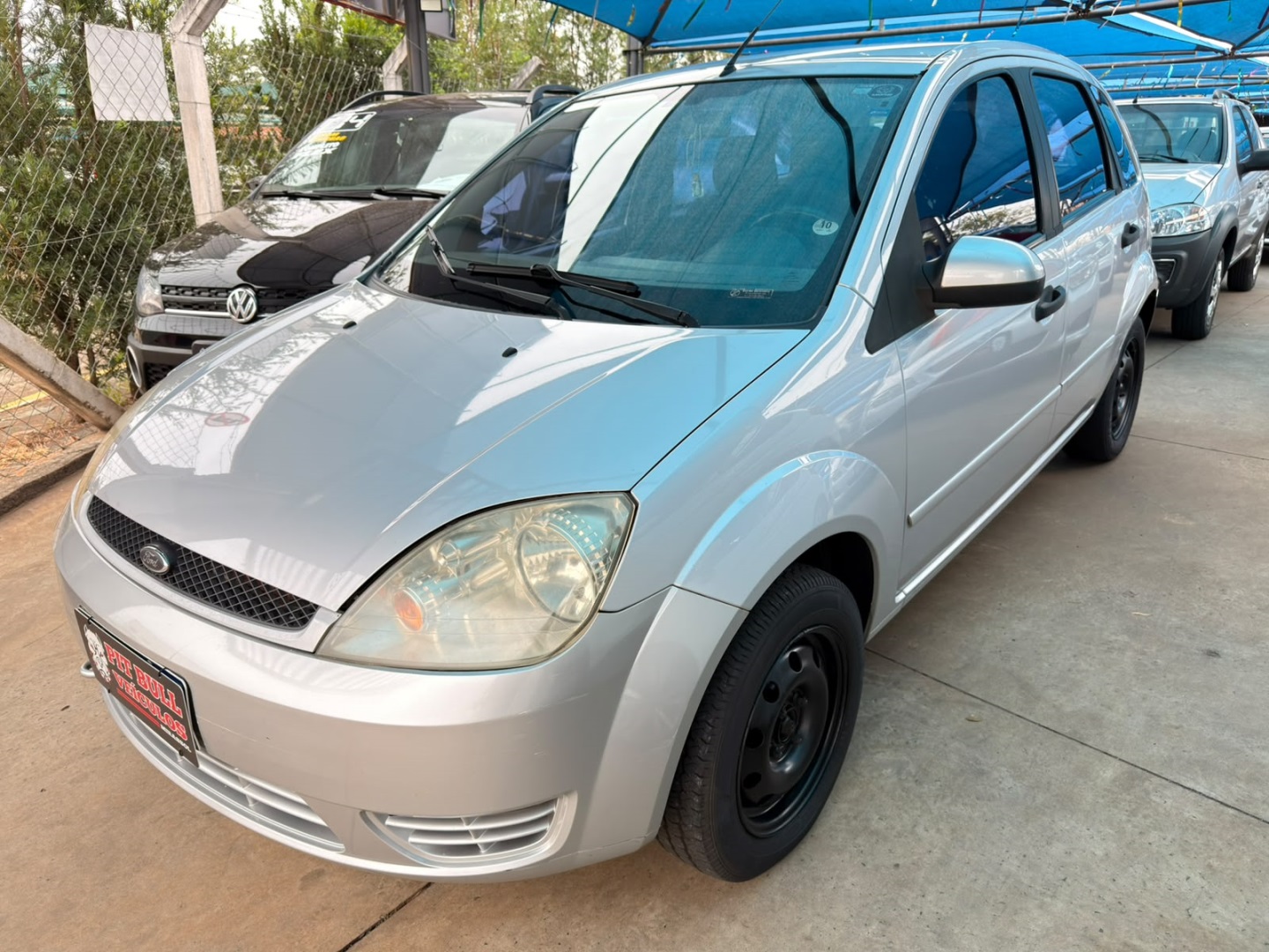 Ford Fiesta 1.0 MPI 8V Gasolina 4P Manual - foto 3