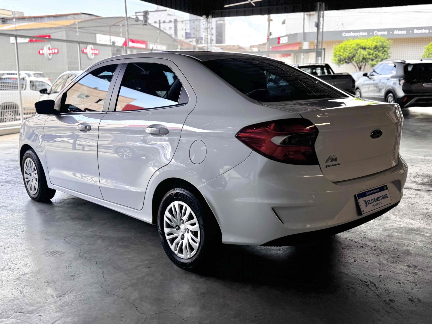 FORD KA 1.5 TI-VCT FLEX SE PLUS SEDAN MANUAL