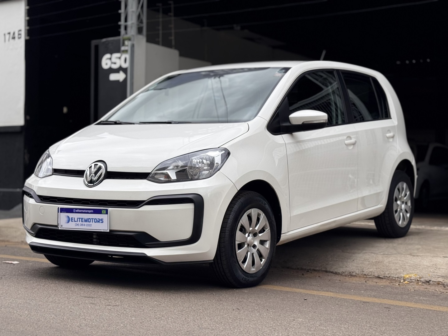 VOLKSWAGEN UP 1.0 MPI TOTAL FLEX 4P MANUAL