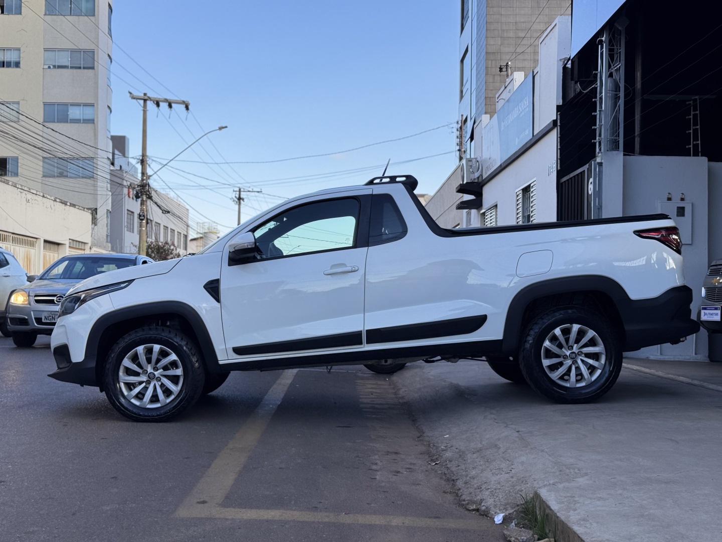 FIAT STRADA 1.3 FIREFLY FLEX FREEDOM CS MANUAL