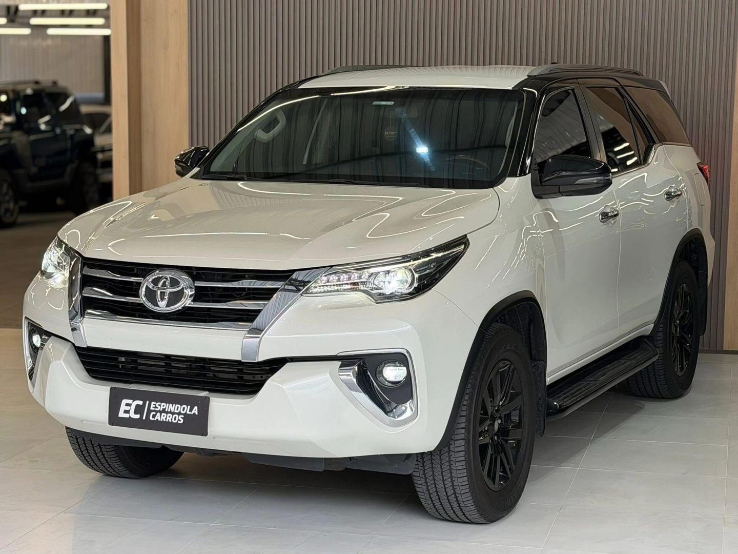 TOYOTA HILUX SW4