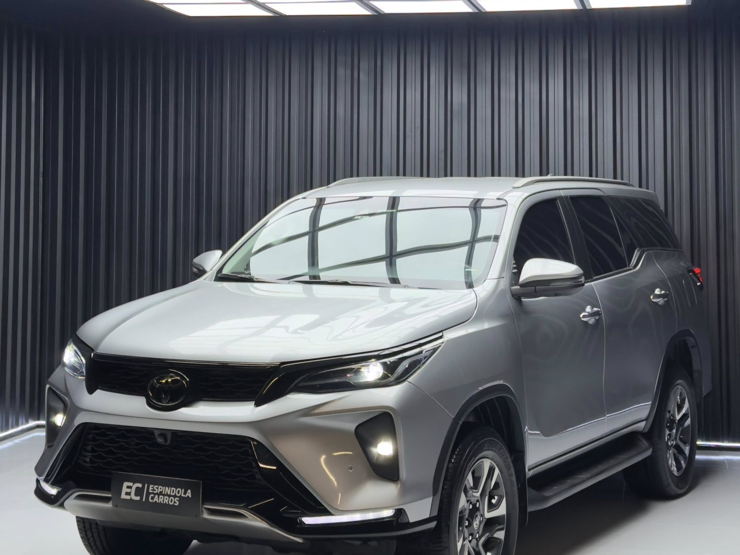 TOYOTA HILUX SW4