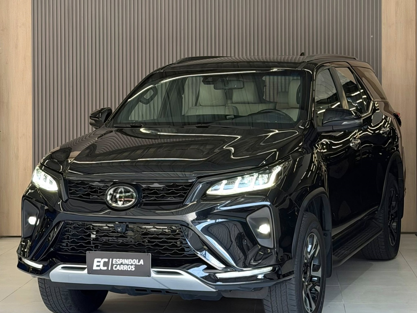 TOYOTA HILUX SW4