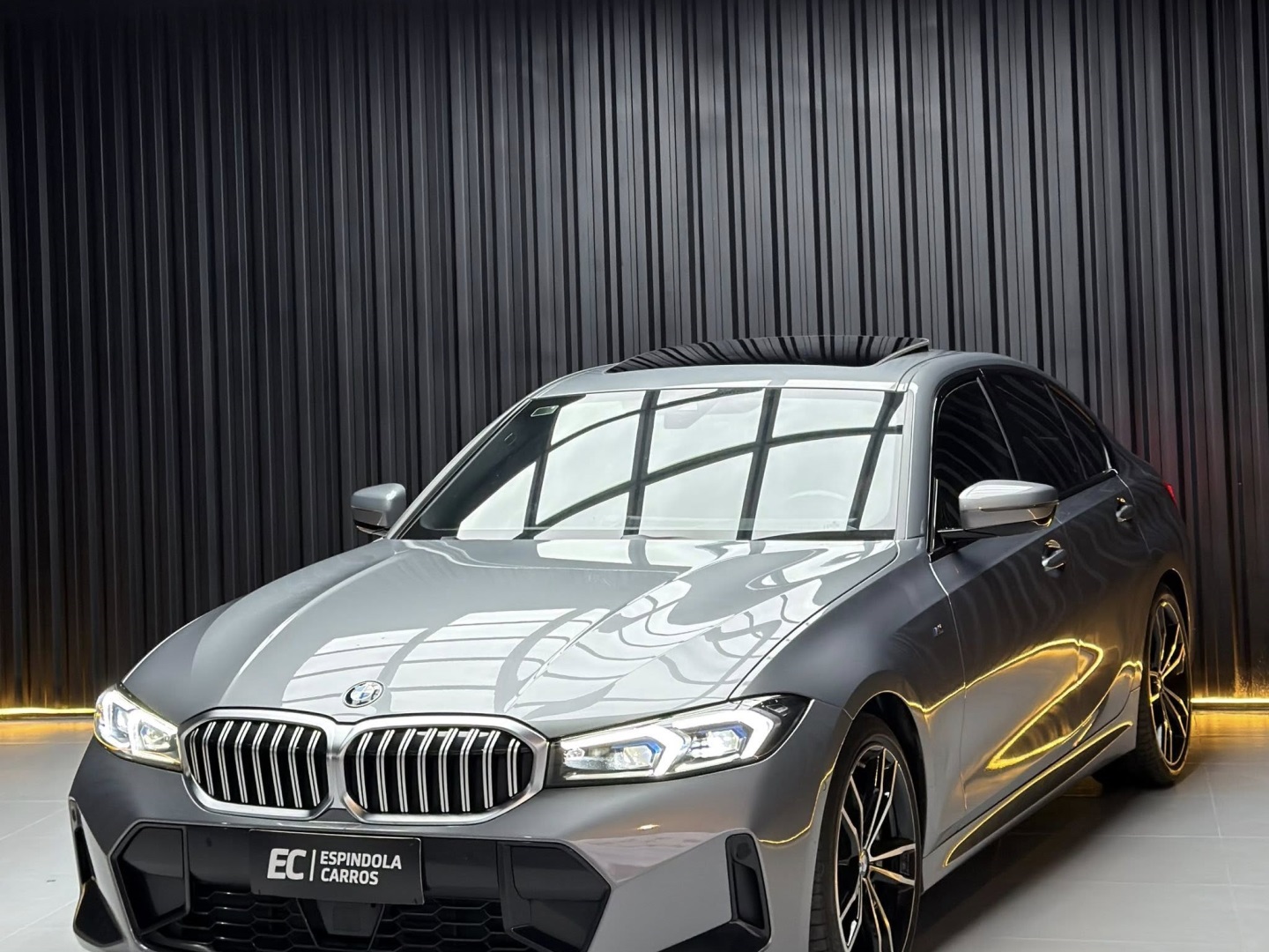 BMW 320i