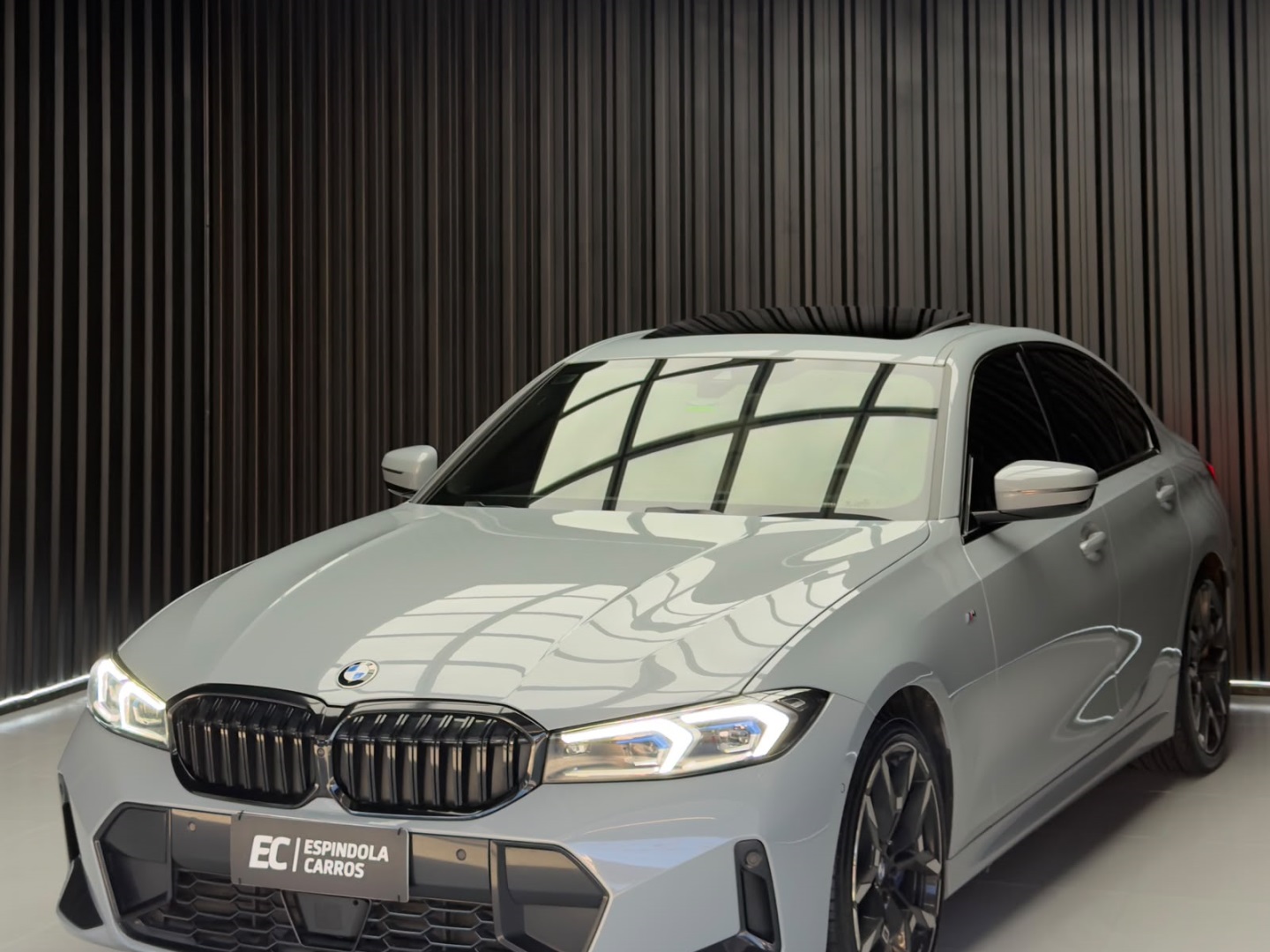 BMW 320i