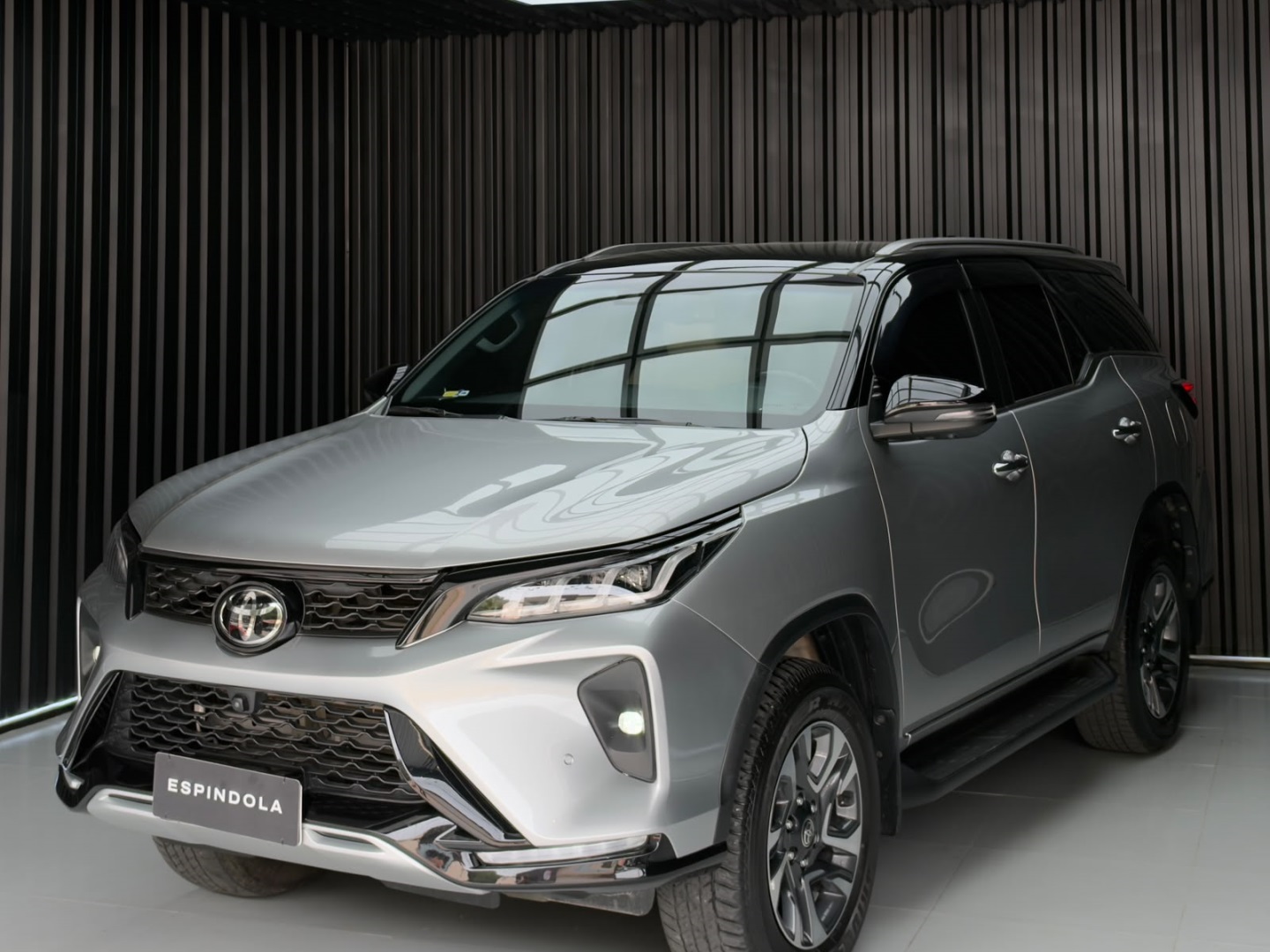 TOYOTA HILUX SW4